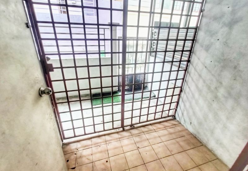 Jalan Spektrum U16 @ Taman Bukit Subang