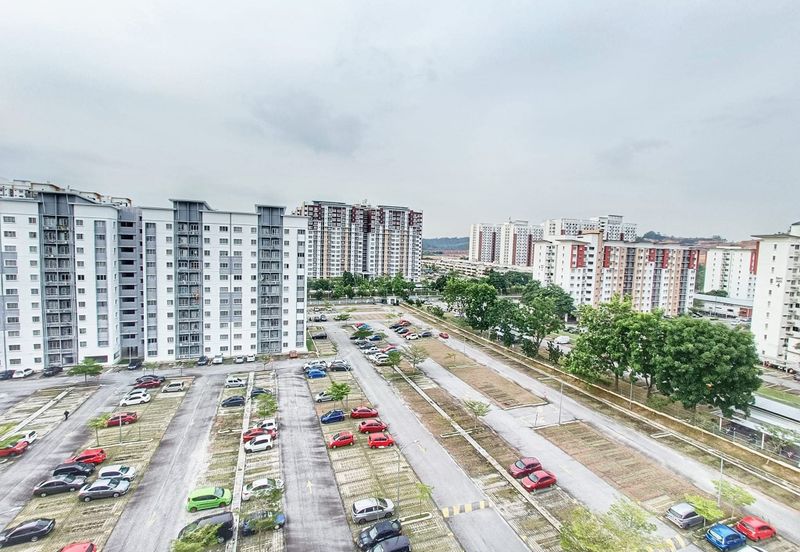 Seri Intan Apartment