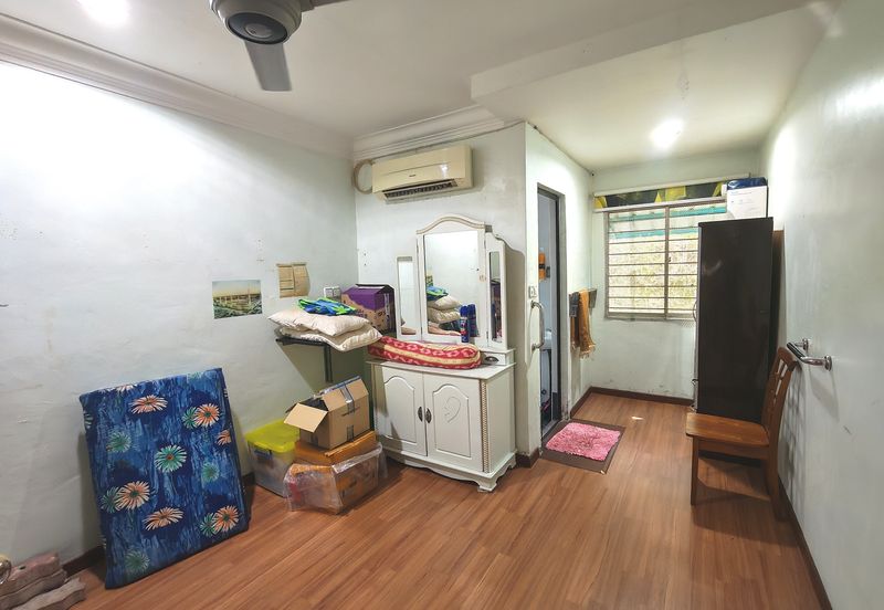 Kampung Sungai Pelong