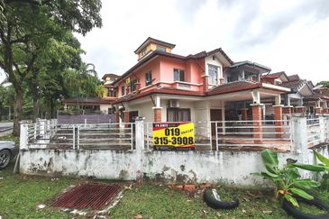 Jalan Spektrum U16 @ Taman Bukit Subang