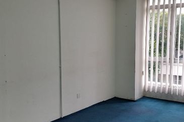 Impian Meridian Commerz