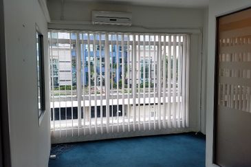 Impian Meridian Commerz