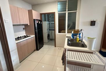 Royal Regent Sri Putramas III