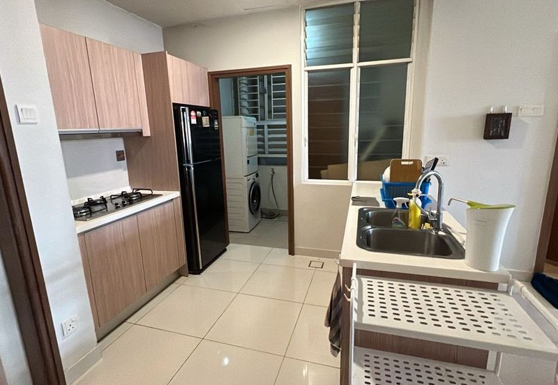 Royal Regent Sri Putramas III