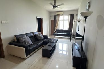 Royal Regent Sri Putramas III