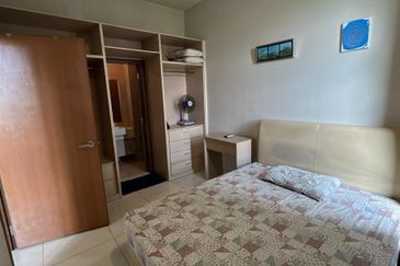 Royal Regent Sri Putramas III