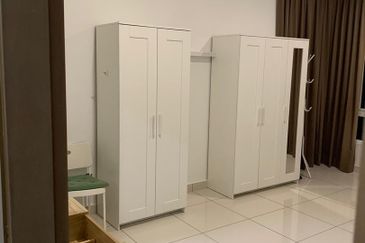 Royal Regent Sri Putramas III