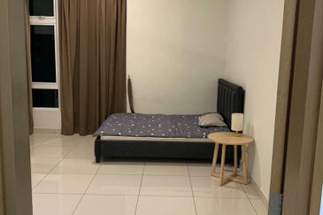 Royal Regent Sri Putramas III