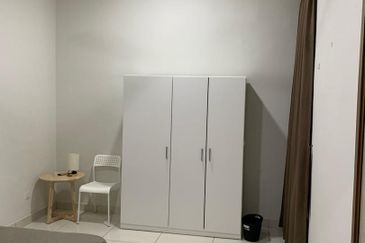 Royal Regent Sri Putramas III