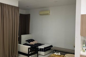 Royal Regent Sri Putramas III