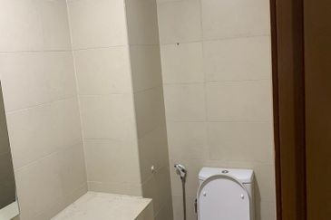 Royal Regent Sri Putramas III