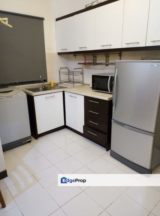 Ritze perdana. 1 @ Damansara perdana , Selangor, Damansara Perdana