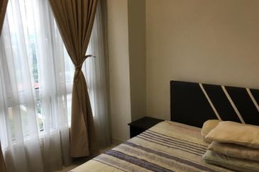 Royal Regent Sri Putramas III