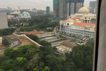 Royal Regent Sri Putramas III