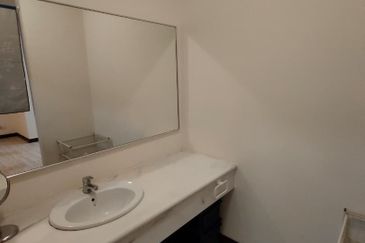 Desa ParkCity (Nadia Parkfront Condominium)