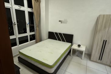 Royal Regent Sri Putramas III