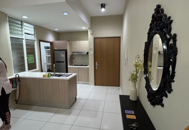 Royal Regent Sri Putramas III