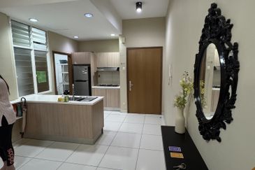 Royal Regent Sri Putramas III