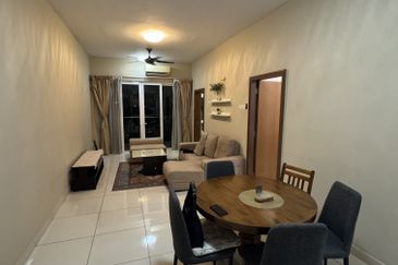 Royal Regent Sri Putramas III