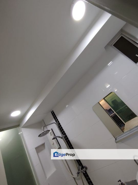 Ritze perdana. 2 @ Damansara perdana , Selangor, Damansara Perdana