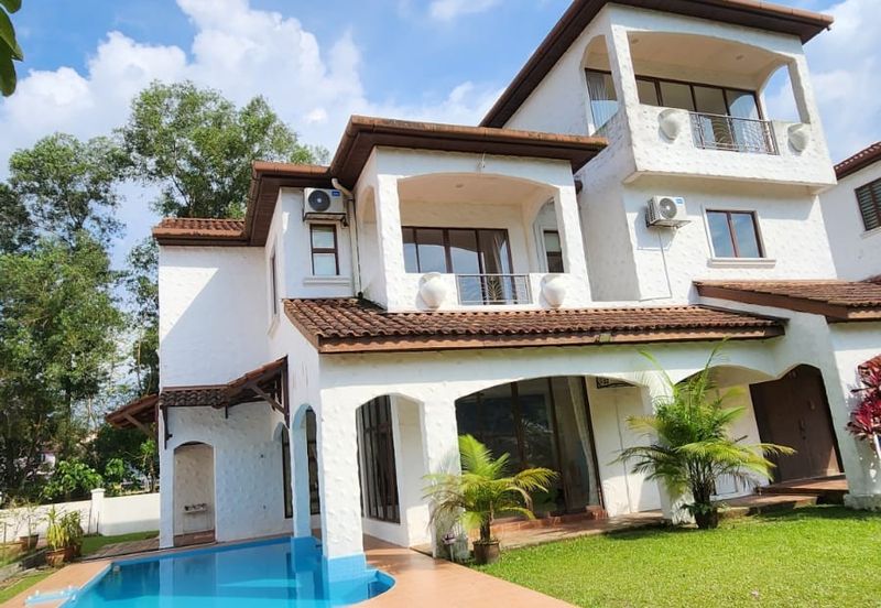 Seksyen 10 Kota Damansara Bungalow for Rent