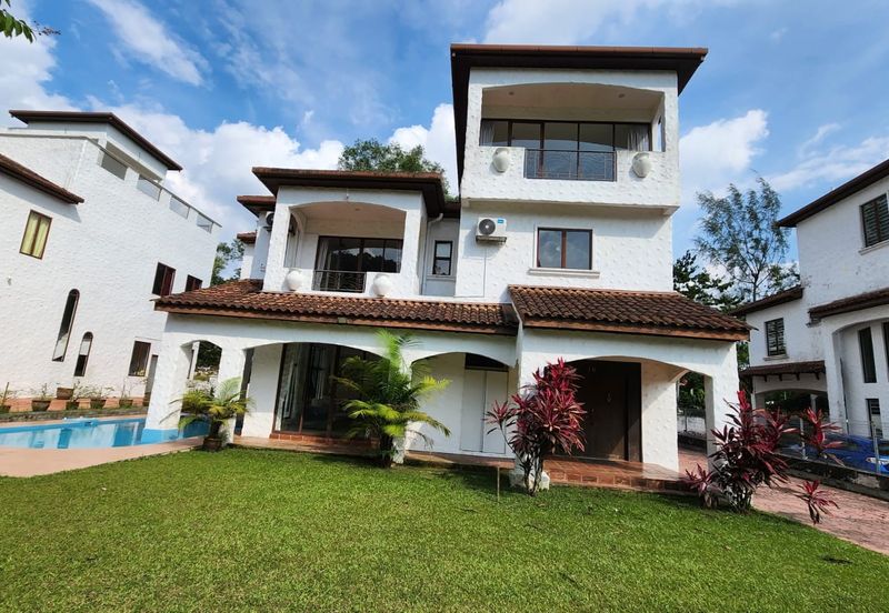 Seksyen 10 Kota Damansara Bungalow for Rent