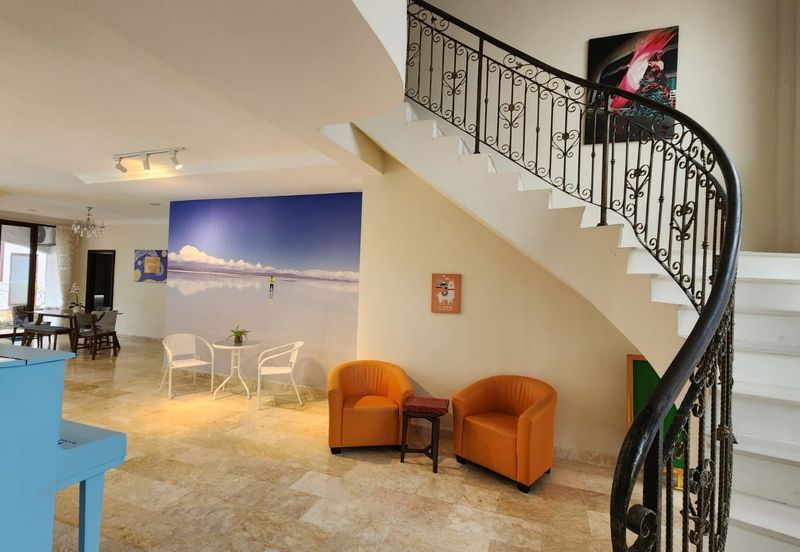 Seksyen 10 Kota Damansara Bungalow for Rent