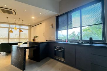 Bukit Pantai (Pantai Hill)