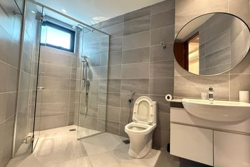 Bukit Pantai (Pantai Hill)