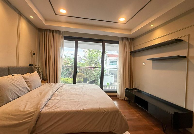 Bukit Pantai (Pantai Hill)