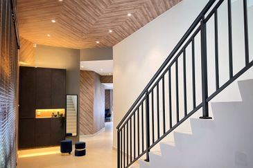 Bukit Pantai (Pantai Hill)