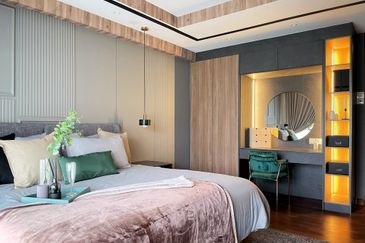 Bukit Pantai (Pantai Hill)