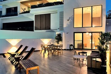 Bukit Pantai (Pantai Hill)