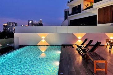 Bukit Pantai (Pantai Hill)