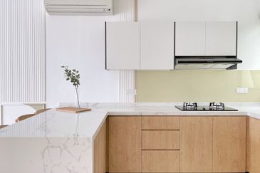 Bukit Pantai (Pantai Hill)