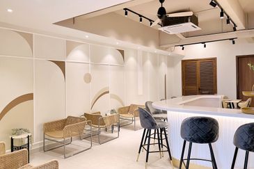 Bukit Pantai (Pantai Hill)