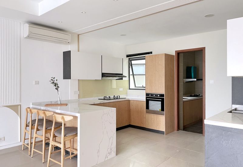 Bukit Pantai (Pantai Hill)