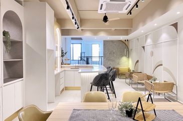 Bukit Pantai (Pantai Hill)