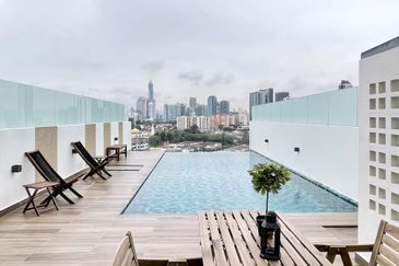 Bukit Pantai (Pantai Hill)