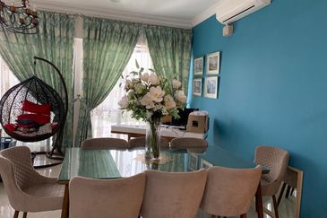 16 Quartz Melawati Condominium