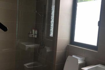 16 Quartz Melawati Condominium