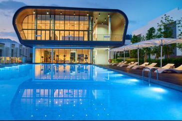 16 Quartz Melawati Condominium