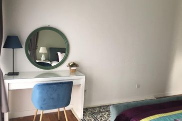 16 Quartz Melawati Condominium