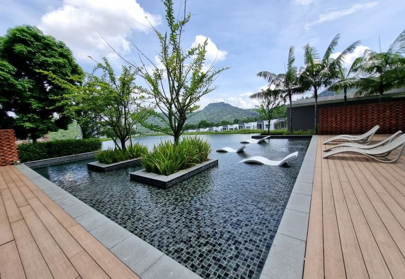 UPPERVILLE @ 16 Quartz Melawati