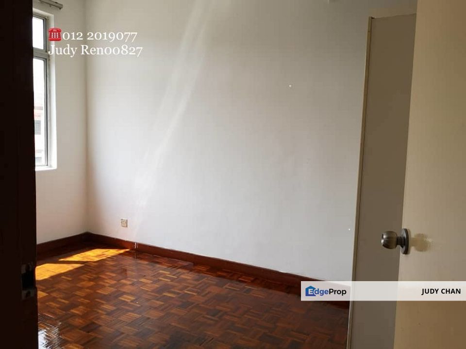 Goodyear Court 8  Usj14 Subang Jaya, Selangor, USJ