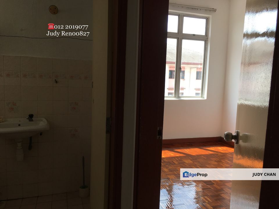 Goodyear Court 8  Usj14 Subang Jaya, Selangor, USJ