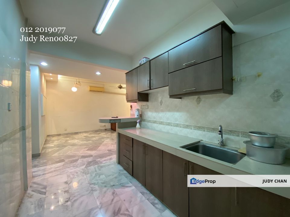 Goodyear Court 10 3r2b 860sf for Rental RM1,350 By JUDY CHAN EdgeProp.my