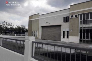 SEMI-DETACHED FACTORY @ SEK 23 SHAH ALAM INDUSTRIAL HUD
