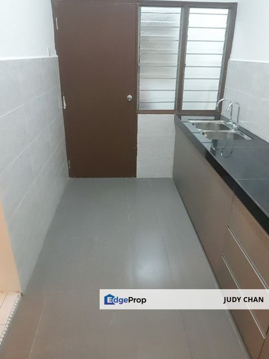 PUCHONG SARAKA, TMN WAWASAN  - 5MINS to SETIA WALK , Selangor, Puchong