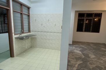 Subang Perdana Goodyear Court 10